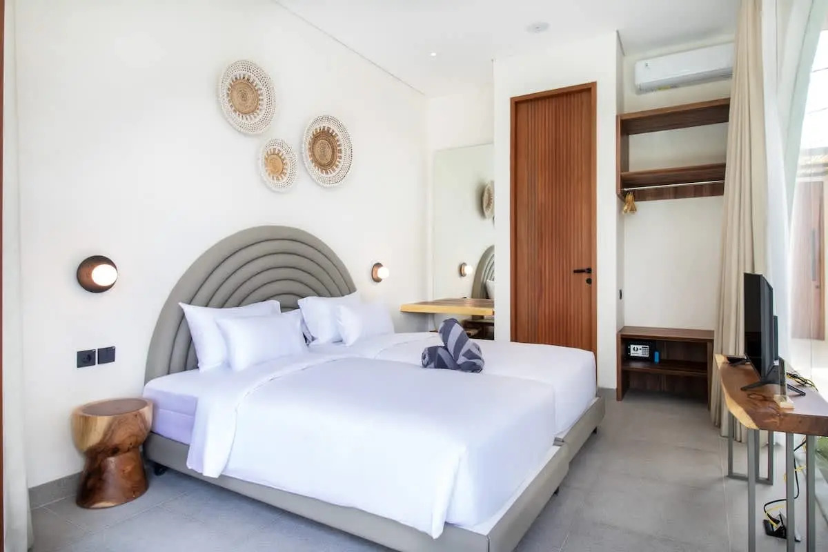 NUSA DUA HELICONIA THREE BEDROOM VILLA