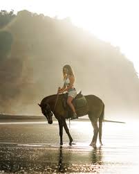 HORSE RIDING CANDIDASA