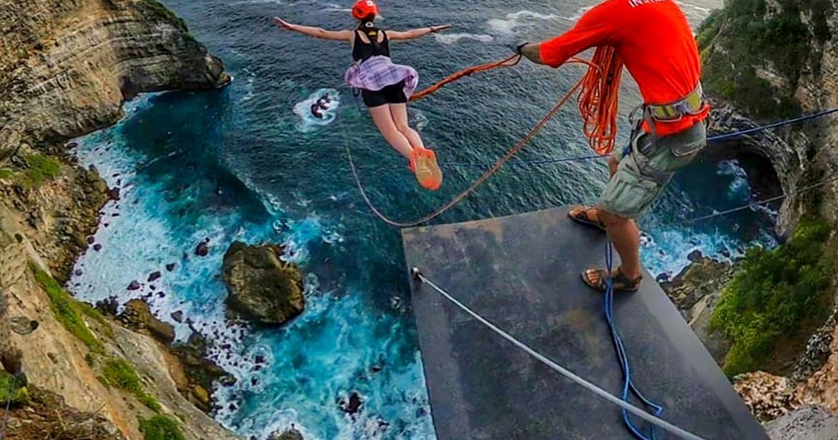 BOUNDLESS THRILL BUNGEE JUMPING