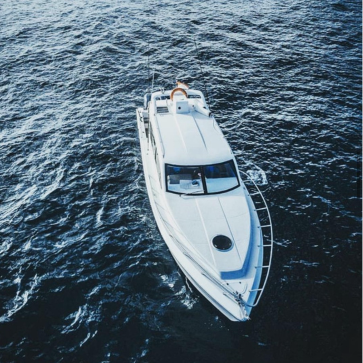SEAHORSE II PRIVATE YACHT - FULL DAY NUSA PENIDA (10-12 PERSON)